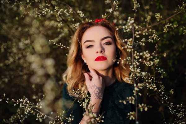 Inspirations de décoration : canapés beiges dans des intérieurs élégants