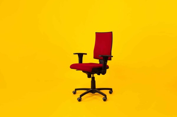 Choisir la bonne chaise de bureau : la clé pour un bureau ergonomique